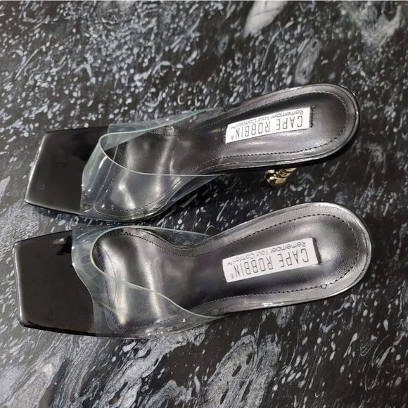 BRAND NEW CAPE ROBBIN ONE STRAP GOLD ROUN DESIGN HEEL MULES - Picture 4 of 11